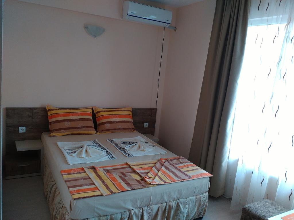 Fits Guest House Primorsko Exteriör bild