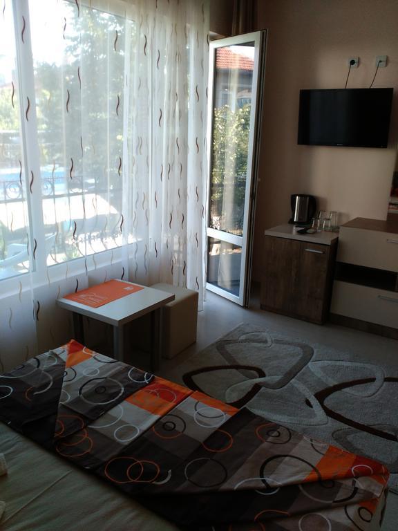 Fits Guest House Primorsko Exteriör bild