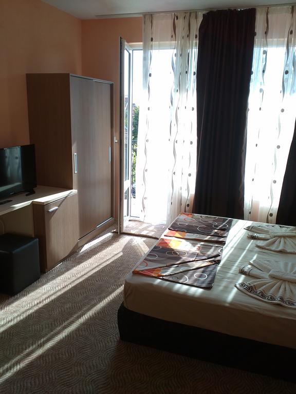 Fits Guest House Primorsko Exteriör bild